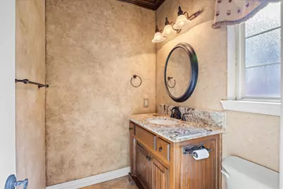 603 N Avalon Court, Granbury, TX 76048 - Photo 6