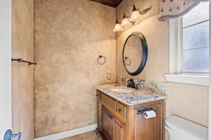 603 N Avalon Ct, Granbury, TX 76048 - Photo 6