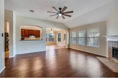 7927 Fox Chase Drive, Arlington, TX 76001 - Photo 8