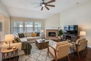 7927 Fox Chase Dr, Arlington, TX 76001 - Photo 4