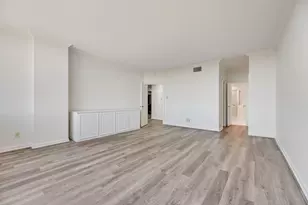 5200 Keller Springs Rd, Dallas, TX 75248 - Photo 18