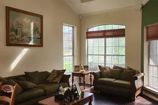 809 Forest Hollow Dr, Hurst, TX 76053 - Photo 4