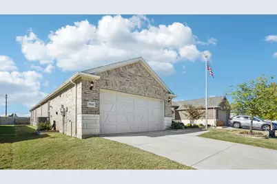 9301 Riverlight Road, McKinney, TX 75071 - Photo 2