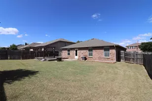 8416 River Bluffs Dr, Arlington, TX 76002 - Photo 4