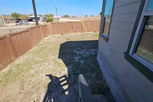 111 W Morning Dove Dr, Azle, TX 76020 - Photo 6