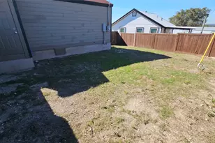 111 W Morning Dove Dr, Azle, TX 76020 - Photo 10