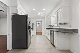 11045 Carissa Dr, Dallas, TX 75218 - Photo 12