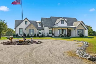 350 Rolling Rnch Blvd, Alvord, TX 76225 - Photo 2