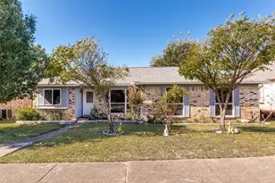 1301 Cedarcrest Dr, Mesquite, TX 75149 - Photo 1
