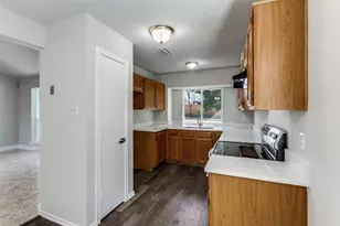1301 Cedarcrest Dr, Mesquite, TX 75149 - Photo 4
