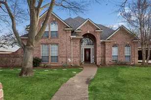 1625 Oak Creek Dr, Hurst, TX 76054 - Photo 1