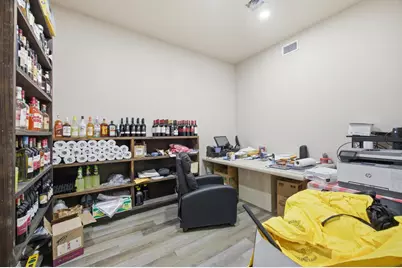 9805 Jacksboro Highway, Fort Worth, TX 76135 - Photo 24