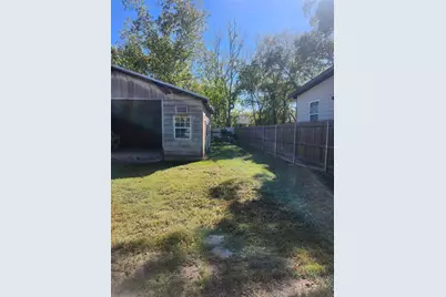 1016 E Thomas Street, Sherman, TX 75090 - Photo 2