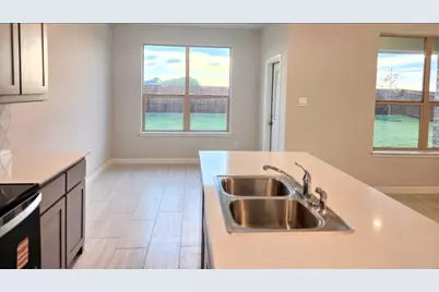 109 Trinity Street, Grandview, TX 76050 - Photo 2