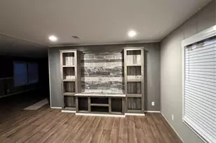 197 E Sweden St, Walnut Springs, TX 76690 - Photo 6