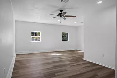 7002 Troy Glen Drive, Dallas, TX 75241 - Photo 16