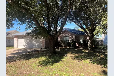 940 Santa Fe Drive, Saginaw, TX 76131 - Photo 2