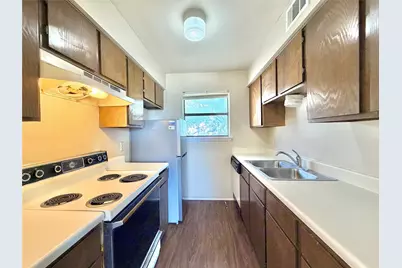 2526 W Prairie Street #201, Denton, TX 76201 - Photo 4