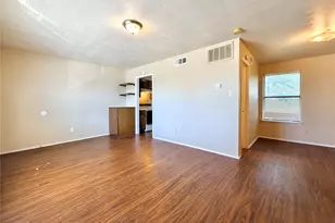 2526 W Prairie St, Denton, TX 76201 - Photo 2