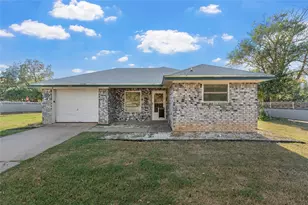 1101 E Walnut St, Waco, TX 76704 - Photo 2