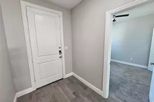 610 Parker Cir, Garland, TX 75040 - Photo 2