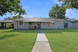 2126 Travis Dr, Carrollton, TX 75006 - Photo 2