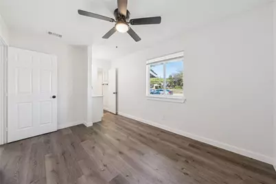 2126 Travis Drive, Carrollton, TX 75006 - Photo 16