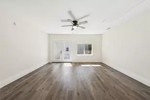 2126 Travis Dr, Carrollton, TX 75006 - Photo 8