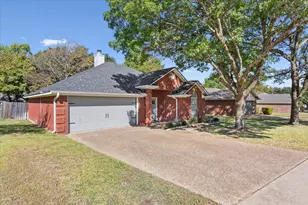 1815 Real Dr, Waco, TX 76712 - Photo 2
