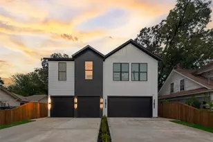 217 W Yarmouth St, Dallas, TX 75208 - Photo 1