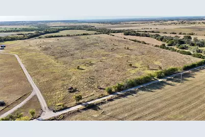 552 County Road 2655, Walnut Springs, TX 76690 - Photo 2