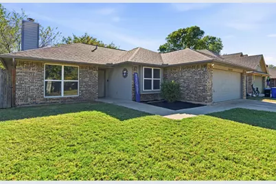 1212 Eagle Lake Drive, Azle, TX 76020 - Photo 2