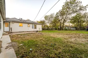 1315 Whitley Dr, Dallas, TX 75217 - Photo 36