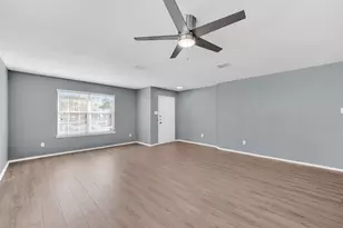 7802 Calgary Ln, Arlington, TX 76001 - Photo 8