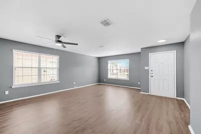 7802 Calgary Lane, Arlington, TX 76001 - Photo 6