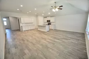 1008 Deer Valley Dr, Weatherford, TX 76087 - Photo 2