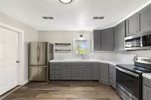 8400 Wyatt Dr, White Settlement, TX 76108 - Photo 4