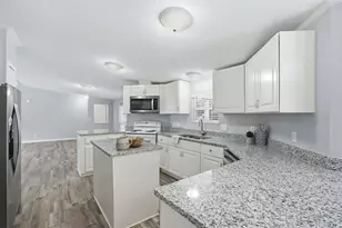 907 Mojave Trail, Granbury, TX 76048 - Photo 10