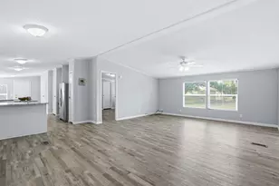 907 Mojave Trail, Granbury, TX 76048 - Photo 8