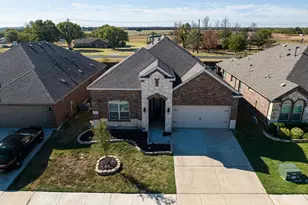 10812 Aledo Ln, Aubrey, TX 76227 - Photo 2