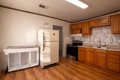 130 Concho Street, Tye, TX 79563 - Photo 6