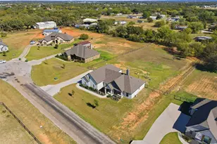 250 Odell Rd, Springtown, TX 76082 - Photo 36