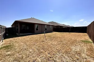 304 Cypress Crk Ln, Denton, TX 76210 - Photo 22