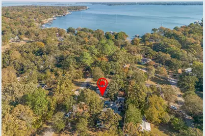630 Cedarcrest Drive, Tool, TX 75143 - Photo 2