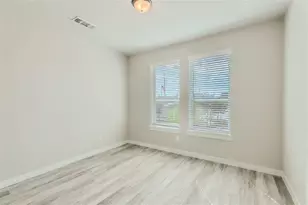 2412 Freshwater Ln, McKinney, TX 75071 - Photo 10