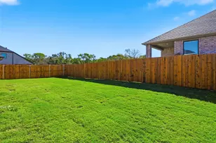 105 Abraham Ct, Princeton, TX 75407 - Photo 2