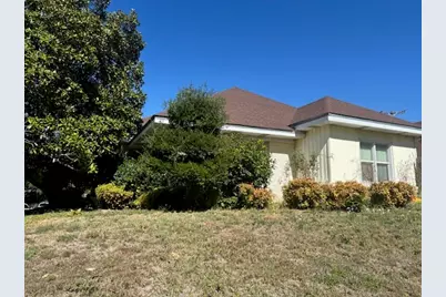 4253 Westmont Court, Fort Worth, TX 76109 - Photo 2