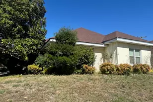 4253 Westmont Ct, Fort Worth, TX 76109 - Photo 2