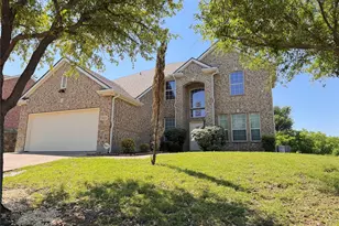 8226 Fox Creek Trail, Dallas, TX 75249 - Photo 2
