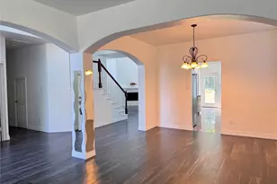 8226 Fox Creek Trail, Dallas, TX 75249 - Photo 4